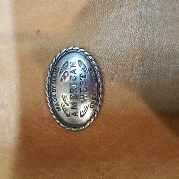 American West leather handbag. Bow front bag. - Picture 3 of 12